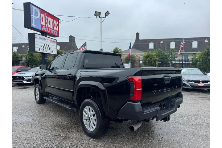 2025 Tacoma SR Double Cab 2WD image 4