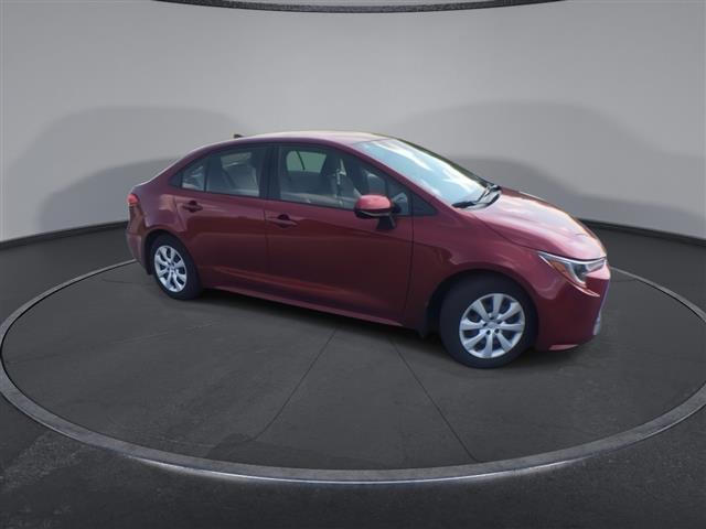 $21900 : PRE-OWNED 2022 TOYOTA COROLLA image 2