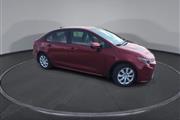 $21900 : PRE-OWNED 2022 TOYOTA COROLLA thumbnail