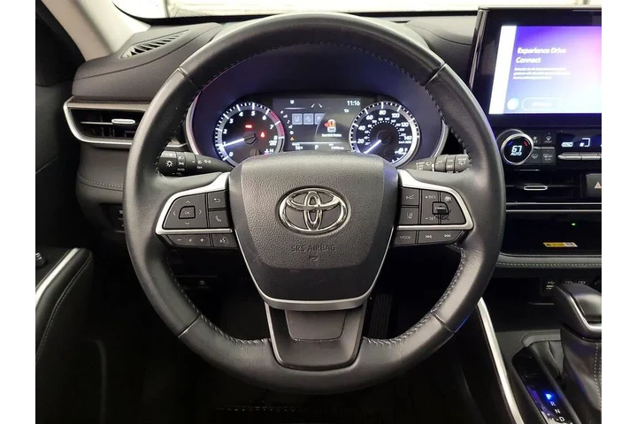 $38998 : Toyota Highlander 2023 XLE 4 image 10