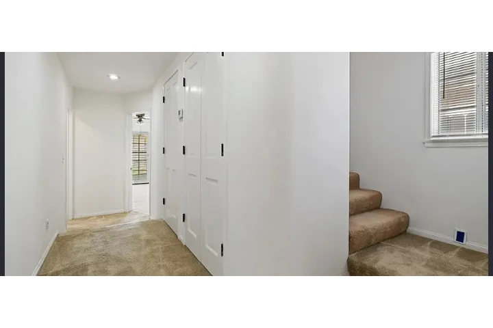 $2500 : Beautiful 3Bedroom For Rent image 9