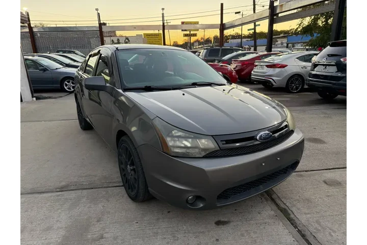 $6995 : 2010 Focus SES Sedan image 10