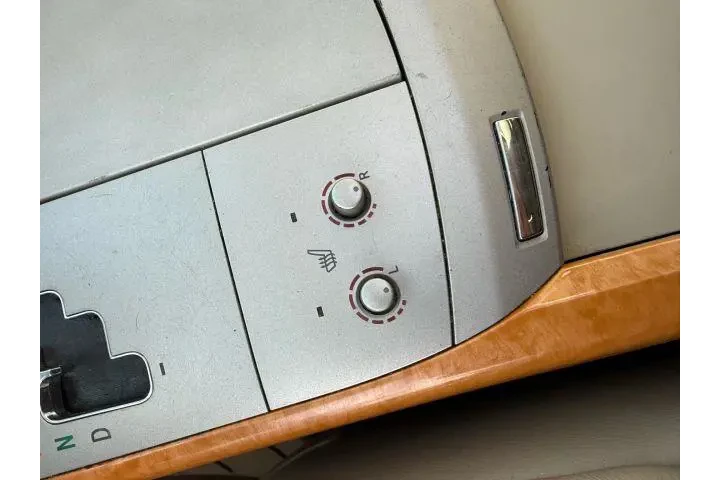 $5599 : Toyota Avalon 2006 XL 4dr Se image 10