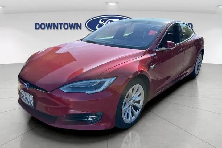 $21700 : Tesla Model S 2017 60 4dr Li image 2