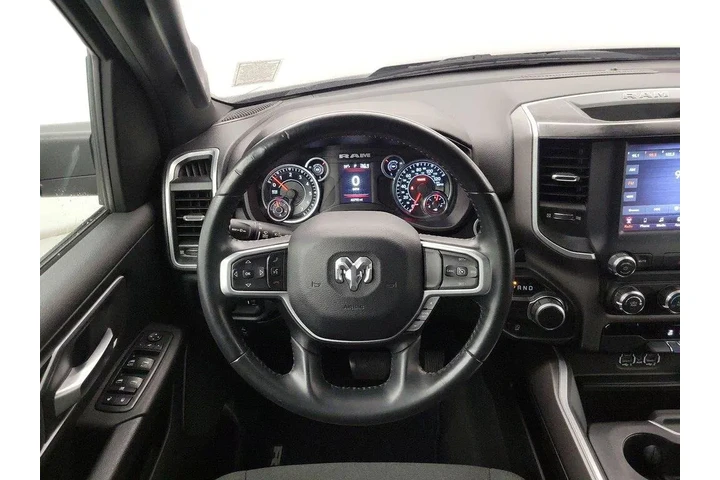 $30998 : Ram 1500 2020 4x2 Big Horn 4 image 10