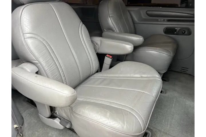 $3725 : 1996 Windstar LX image 10