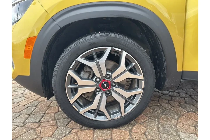 $18497 : 2023 Seltos SX image 9