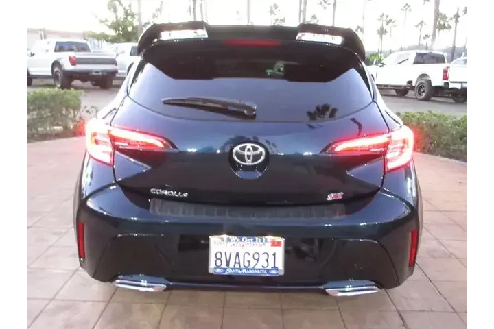 $19545 : Toyota Corolla Hatchback 202 image 3