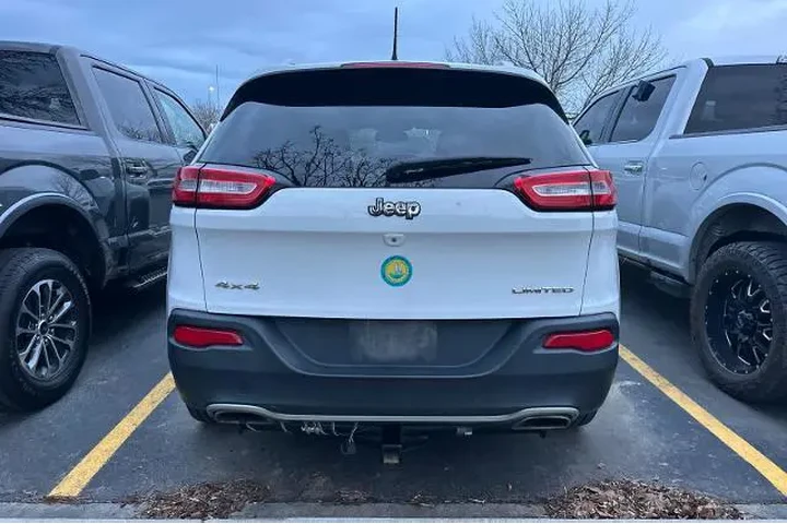 $8995 : Jeep Cherokee 2015 4x4 Limit image 4