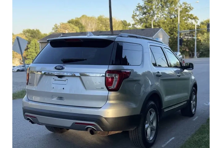 $14999 : 2017 Explorer XLT image 6