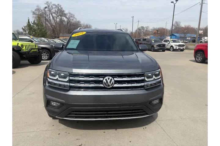 $11950 : 2019 Atlas V6 SE image 3