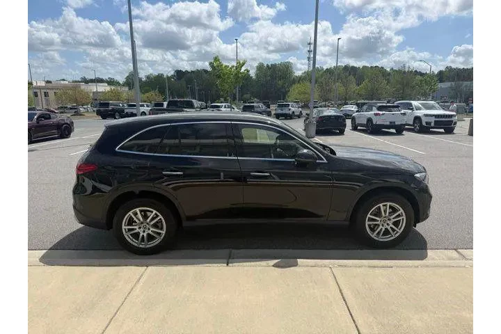 $38451 : Mercedes-Benz GLC 2023 AWD G image 5