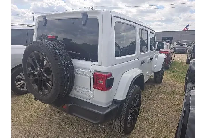 $35615 : Jeep Wrangler 2025 4x4 Backc image 3