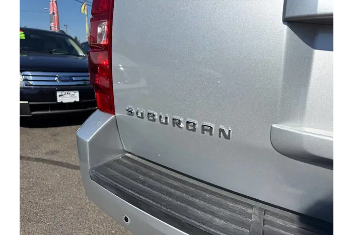 $14995 : 2013 Suburban LT image 9
