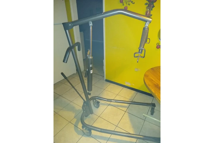 $250 : Elevador para Levantar Adultos image 1