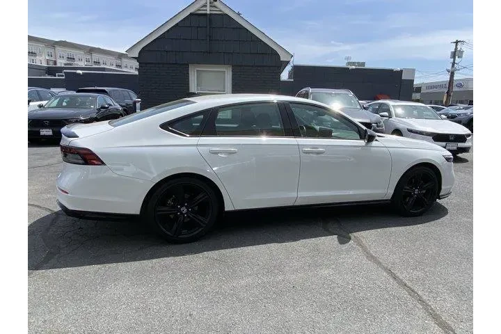 $24387 : Honda Accord Hybrid 2024 Spo image 3