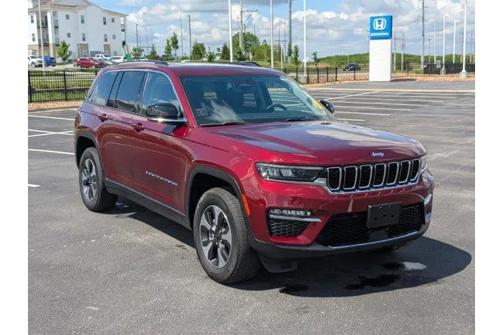 $28875 : Jeep Grand Cherokee 2023 4x4 image 1