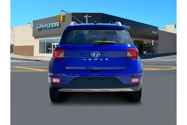 $19998 : Hyundai VENUE 2025 SEL 4dr C image 6