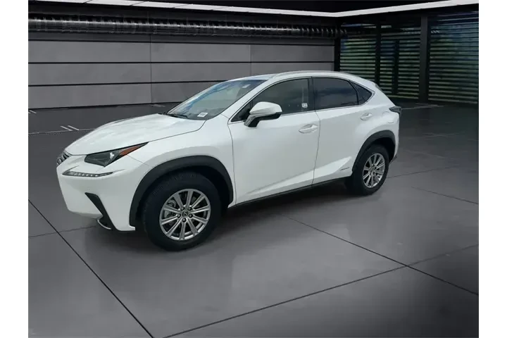 $33588 : Lexus NX 300h 2021 AWD 4dr C image 4