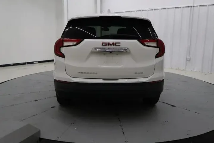 $21089 : GMC Terrain 2024 AWD SLE 4dr image 5