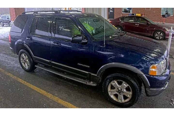$4995 : 2004 Explorer XLT image 3