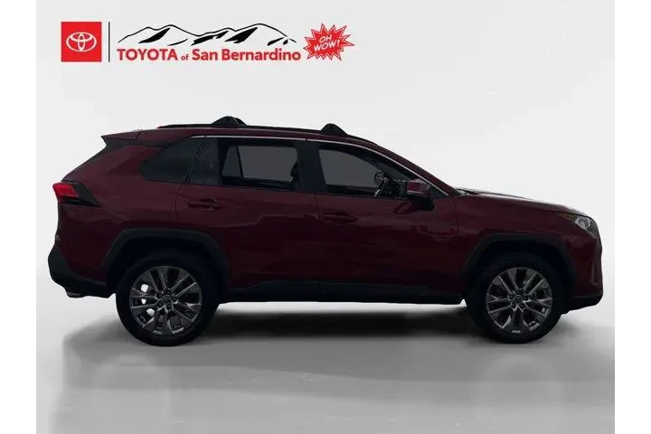 $25990 : Toyota RAV4 2021 XLE Premium image 6
