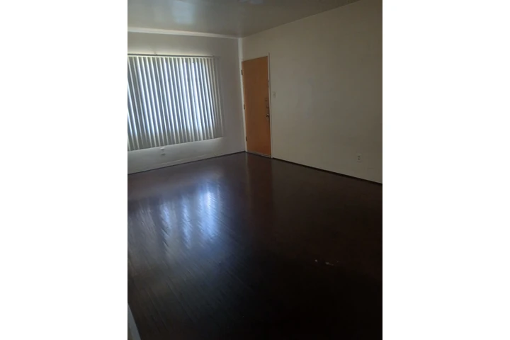 $800 : Rento sala image 2