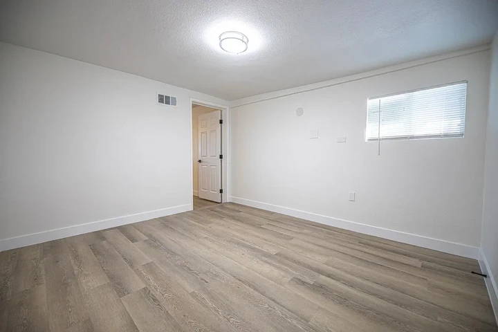 $900 : Esta fabulosa casa renovada image 2