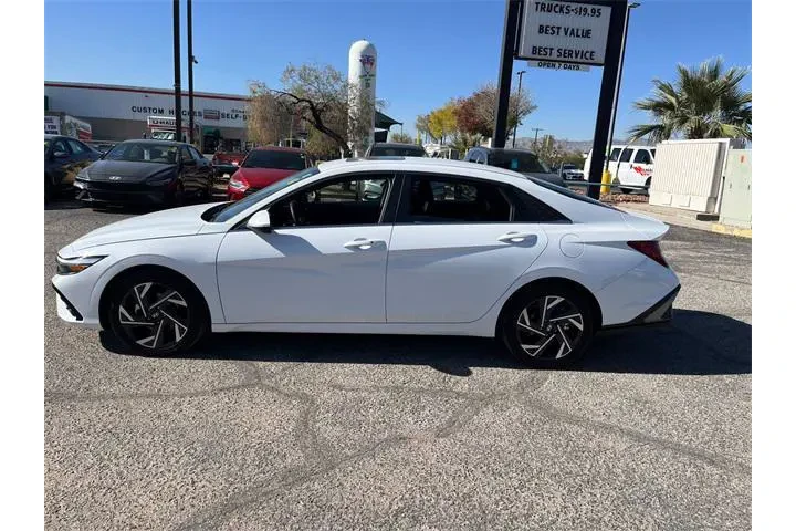 $27520 : Hyundai ELANTRA 2025 SEL Con image 4