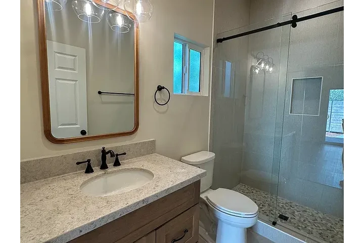 $1495 : Spanish 1bd 1ba LA image 5