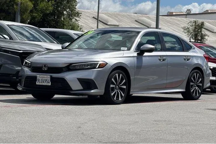 $26888 : Honda Civic 2024 EX 4dr Seda image 7