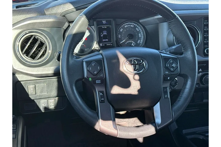$32992 : Toyota Tacoma 2022 4x2 TRD S image 10