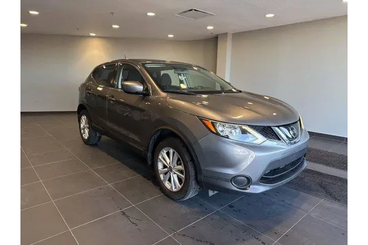 $14984 : Nissan Rogue Sport 2019 S 4d image 4