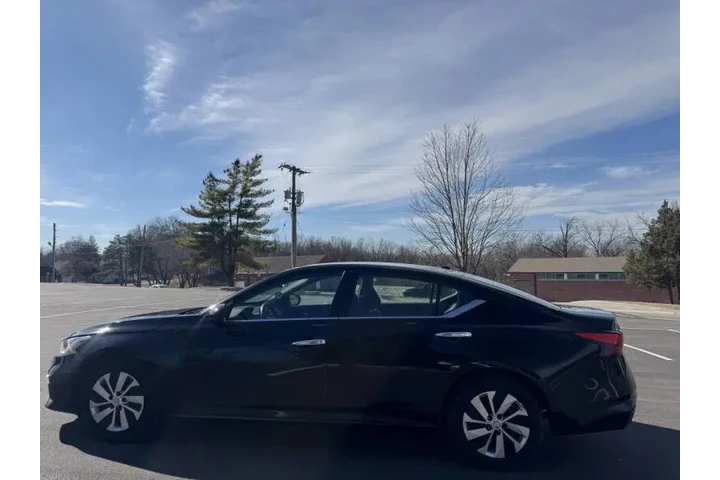 $8999 : 2020 Altima 2.5 S image 8