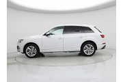 $27998 : Audi Q7 2021 AWD quattro Pre thumbnail