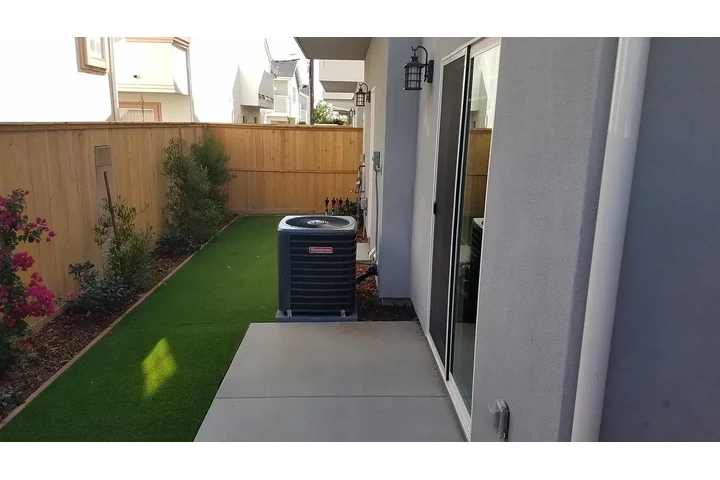 $1000 : 2444 Cabrillo Ave, Torrance, C image 9