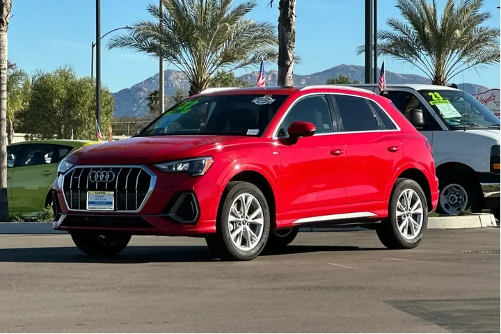 $21900 : Audi Q3 2022 AWD quattro S l image 8
