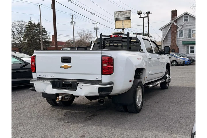 $31988 : 2017 Silverado 3500HD image 5
