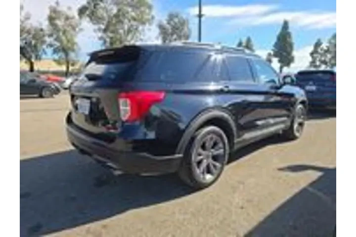 $29999 : Ford Explorer 2023 AWD XLT 4 image 3