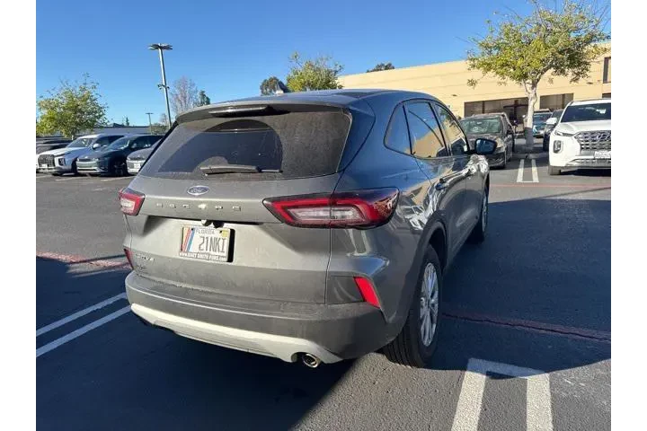 $23900 : Ford Escape 2025 Active 4dr image 3