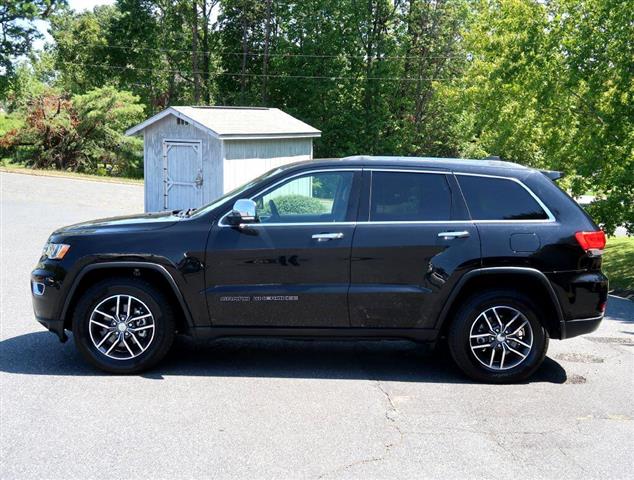 $12500 : 2018 Grand Cherokee Limited image 4