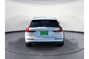$24452 : Volvo V60 Cross Country 2021 thumbnail