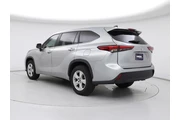 $28998 : Toyota Highlander 2023 L 4dr thumbnail