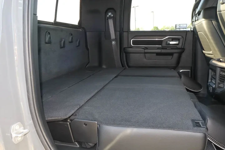 $74988 : 2026 2500 Laramie 4x4 Mega Ca image 9