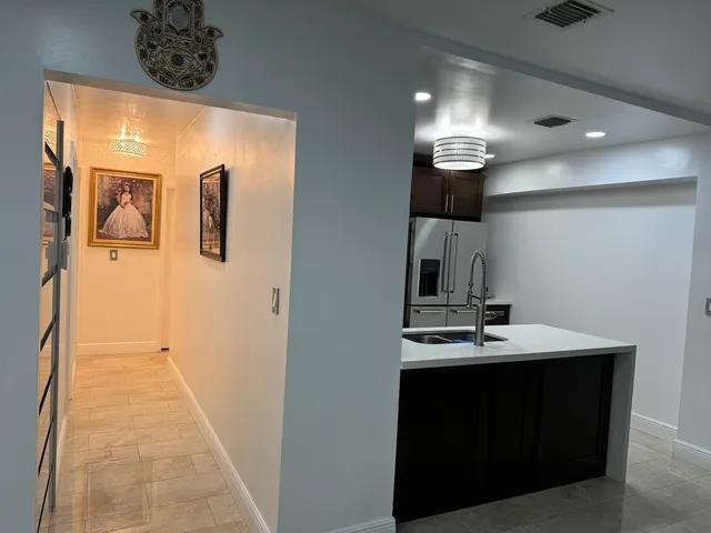 $1700 : North Miami Casa image 2