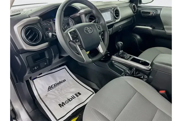 $31800 : Toyota Tacoma 2019 4x2 TRD O image 9