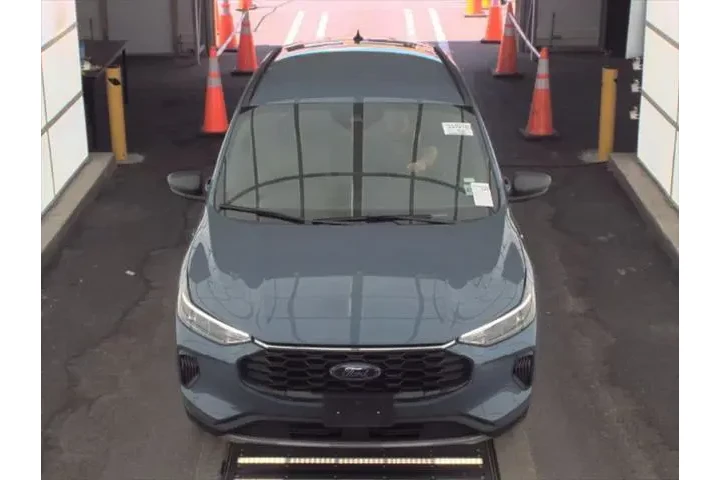 $25693 : Ford Escape 2025 AWD ST-Line image 2