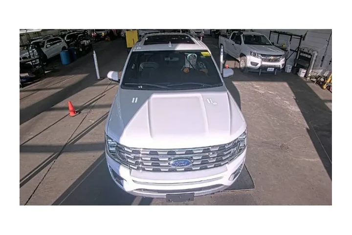 $31399 : Ford Expedition 2020 4x4 Lim image 3