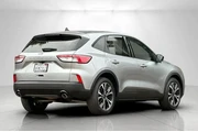 $18895 : Ford Escape 2022 SE 4dr SUV thumbnail