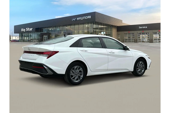 $20713 : Hyundai ELANTRA 2024 SEL 4dr image 8